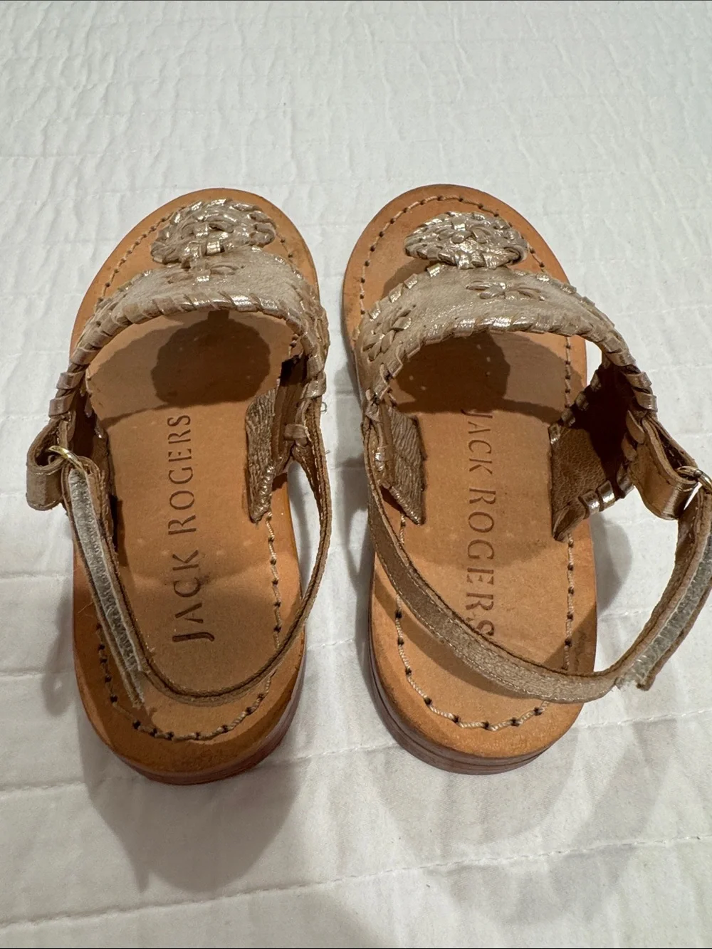 Jack Rogers Girls' Metallic Gold/Platinum Floral Thong Sandals
